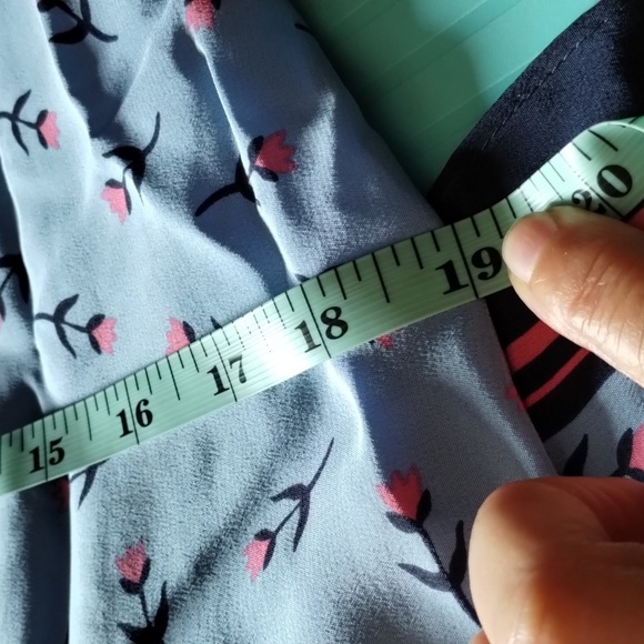 Draper James Collection Border Print Floral Tulip Dress Size 8 Blue/Pink Silk - Picture 12 of 12